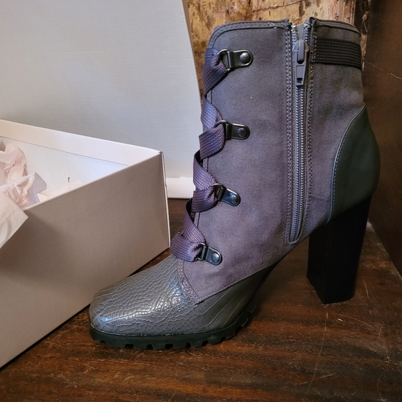 NEW JustFab grey leather & suede booties - Picture 4 of 7